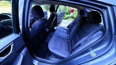 Hyundai Ioniq 1.6 GDi HEV — Hybride écologique, consommation ultra-basse — Miniature 11