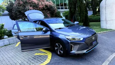 Hyundai Ioniq 1.6 GDi HEV — Hybride écologique, consommation ultra-basse — Miniature 13