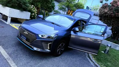 Hyundai Ioniq 1.6 GDi HEV — Hybride écologique, consommation ultra-basse — Miniature 14