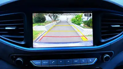 Hyundai Ioniq 1.6 GDi HEV — Hybride écologique, consommation ultra-basse — Miniature 16