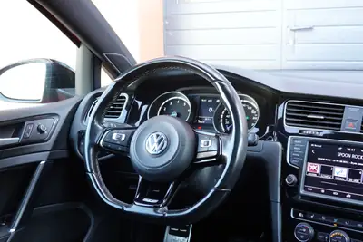 VW Golf Variant R 2.0 TSI 4Motion — Break sportif All-Wheel Drive, 301 ch — Miniature 12