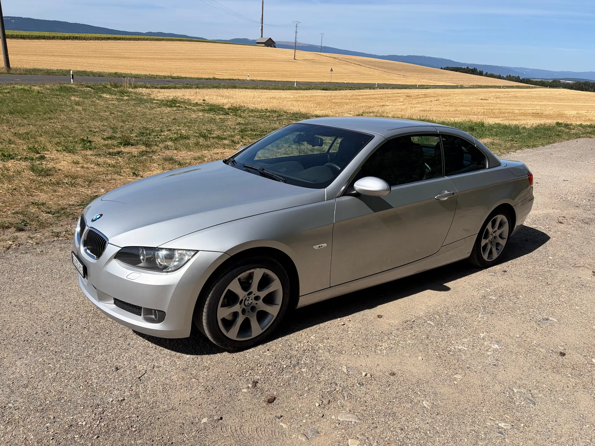 BMW 325i Cabriolet 3.0 — Découvrable élégant, moteur 218 ch et MFK valide