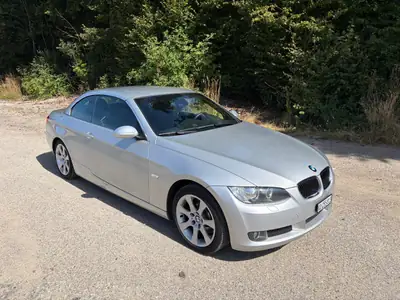 BMW 325i Cabriolet 3.0 — Découvrable élégant, moteur 218 ch et MFK valide — fianco