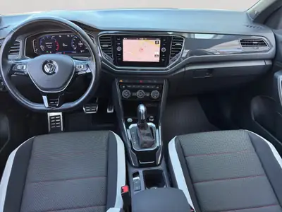 VW T-Roc 1.5 TSI EVO Sport DSG — SUV urbain dynamique, entretien suivi — arrière