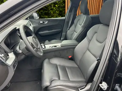 Volvo XC60 2.0 T6 TE Xcentric eAWD — Hybride rechargeable premium, 38'000 km seulement — Miniature 9
