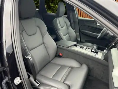 Volvo XC60 2.0 T6 TE Xcentric eAWD — Hybride rechargeable premium, 38'000 km seulement — Miniature 17