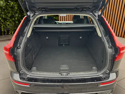 Volvo XC60 2.0 T6 TE Xcentric eAWD — Hybride rechargeable premium, 38'000 km seulement — Miniature 19