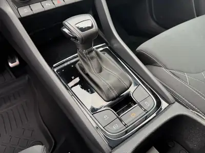 Skoda Karoq 1.5 TSI SportLine — SUV compact dynamique, 70'500 km, garantie 12 mois — Miniatura 25