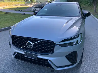 Volvo XC60 2.0 T6 R-Design eAWD — SUV hybride rechargeable, 75 700 km, design premium — vista esterna