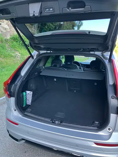 Volvo XC60 2.0 T6 R-Design eAWD — SUV hybride rechargeable, 75 700 km, design premium — Miniatura 8