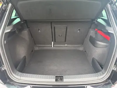 Skoda Karoq 1.5 TSI SportLine — SUV compact dynamique, 2 jeux de roues inclus — Miniatura 8