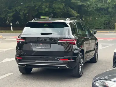 Skoda Karoq 1.5 TSI SportLine — SUV compact dynamique, 2 jeux de roues inclus — Miniatura 7