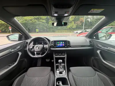 Skoda Karoq 1.5 TSI SportLine — SUV compact dynamique, 2 jeux de roues inclus — Miniatura 17