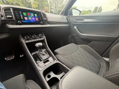 Skoda Karoq 1.5 TSI SportLine — SUV compact dynamique, 2 jeux de roues inclus — Miniatura 26