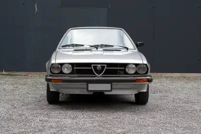 Alfa Romeo Alfasud Sprint Veloce 1.5 Trofeo 1983 — Coupé sportif culte, 97'000 km — Seitenansicht