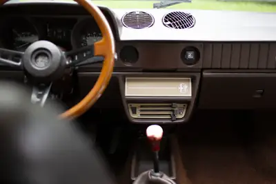 Alfa Romeo Alfasud Sprint Veloce 1.5 Trofeo 1983 — Coupé sportif culte, 97'000 km — Miniatur 12