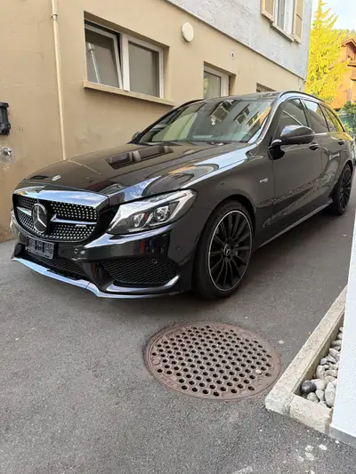 Mercedes-Benz C 43 AMG 4matic — Berline sportive 367 ch, transmission automatique 9G-TRONIC — Seitenansicht