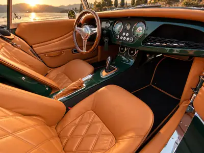 Morgan Plus Four 2.0 — Cabriolet britannique 258 ch, automatik 8 rapports, 6200 km seulement — Heckansicht