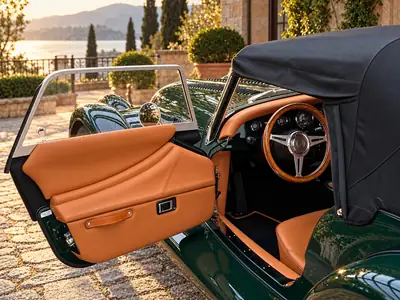 Morgan Plus Four 2.0 — Cabriolet britannique 258 ch, automatik 8 rapports, 6200 km seulement — Armaturenbrett