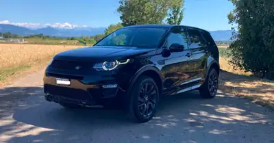 Land Rover Discovery Sport 2.0 Si4 HSE Dynamic — SUV 7 places robuste et polyvalent — Seitenansicht