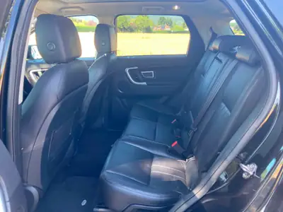 Land Rover Discovery Sport 2.0 Si4 HSE Dynamic — SUV 7 places robuste et polyvalent — Detail