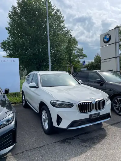 BMW X3 20d xDrive 2023 — SUV premium diesel, 39 500 km, traction intégrale — fianco
