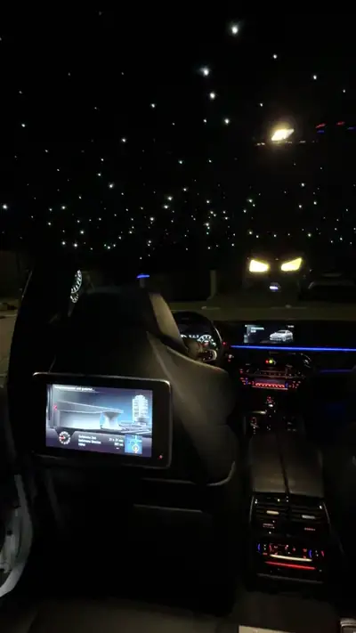 BMW M5 xDrive Drivelogic — 599 ch et système Akrapović, performances maximales — Miniatura 10