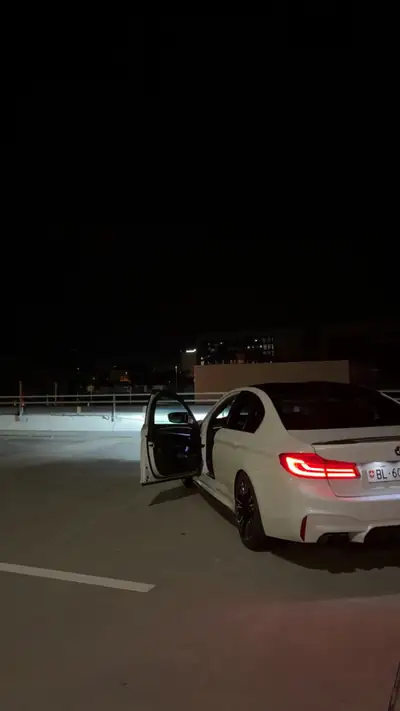 BMW M5 xDrive Drivelogic — 599 ch et système Akrapović, performances maximales — Miniatura 15