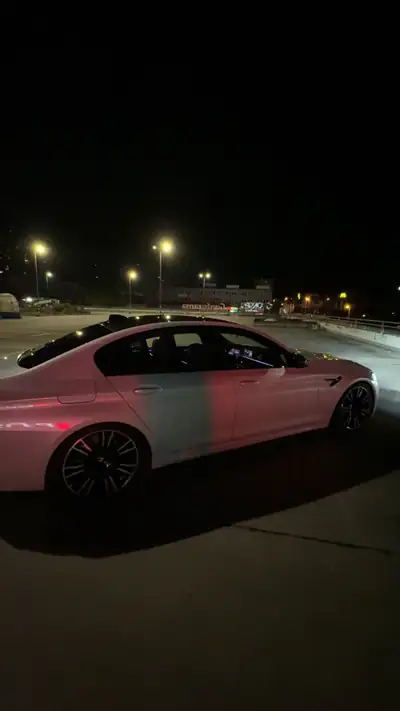 BMW M5 xDrive Drivelogic — 599 ch et système Akrapović, performances maximales — Miniatura 14