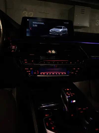 BMW M5 xDrive Drivelogic — 599 ch et système Akrapović, performances maximales — Miniatura 13