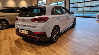 Hyundai i30 N 2.0 T-GDi — Sportive thermique rare, 28'000 km seulement — Miniature 9