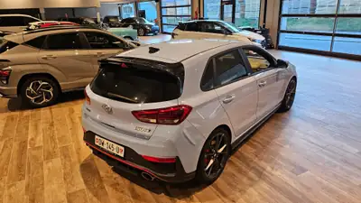 Hyundai i30 N 2.0 T-GDi — Sportive thermique rare, 28'000 km seulement — Miniature 10