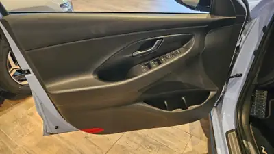 Hyundai i30 N 2.0 T-GDi — Sportive thermique rare, 28'000 km seulement — Miniature 23