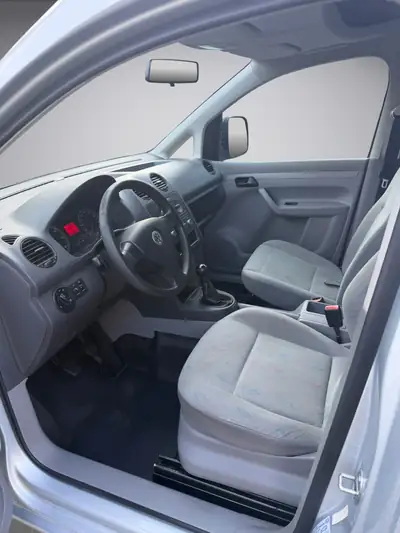 VW Caddy 2.0 SDI Diesel — Utilitaire compact robuste, entretien récent — Miniature 11