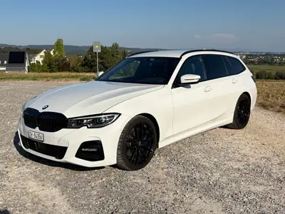 BMW 330d xDrive Touring — Break diesel performant, entretien complet — exterior view