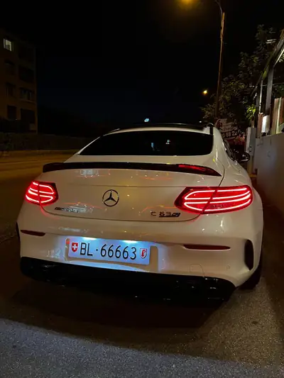 Mercedes-Benz C 63 S AMG — Coupé haute performance, 510 ch et seulement 47'000 km — side view