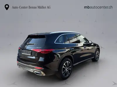 Mercedes-Benz GLC 220 d Avantgarde 4Matic — SUV diesel hybride, 20 km seulement — détail
