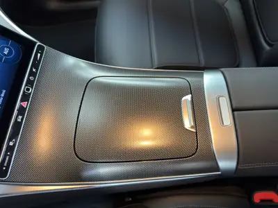 Mercedes-Benz GLC 220 d Avantgarde 4Matic — SUV diesel hybride, 20 km seulement — Miniature 21