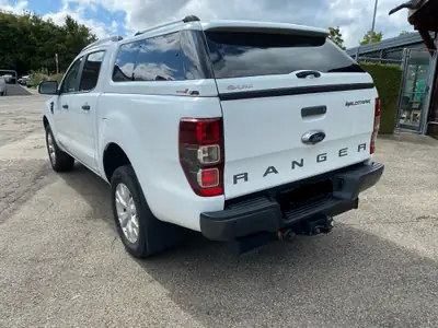 Ford Ranger 3.2 TDCi 4x4 Wildtrak — Pick-up robuste 200 ch, 170'000 km — Innenraum