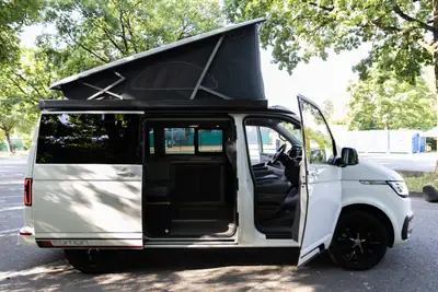 VW T6.1 2.0 TDI 204 Ocean Edition — Camping-car premium, 78'000 km, moteur puissant — vista posteriore