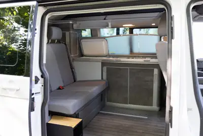 VW T6.1 2.0 TDI 204 Ocean Edition — Camping-car premium, 78'000 km, moteur puissant — Miniatura 9