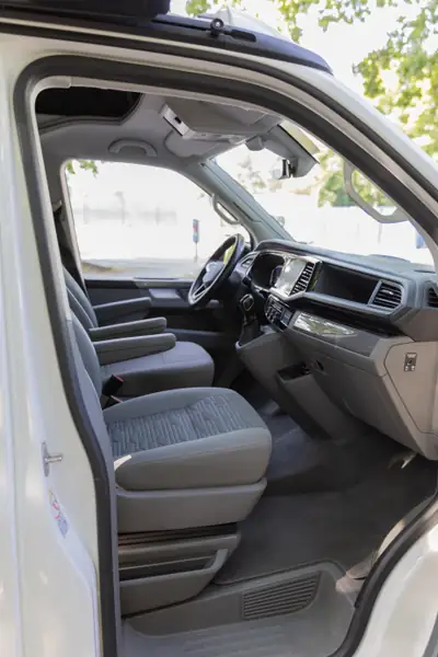 VW T6.1 2.0 TDI 204 Ocean Edition — Camping-car premium, 78'000 km, moteur puissant — Miniatura 7