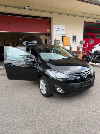 Mazda 2 1.5 MZR Sport 2011 — Citadine fiable, 73 500 km, entretien suivi — fianco