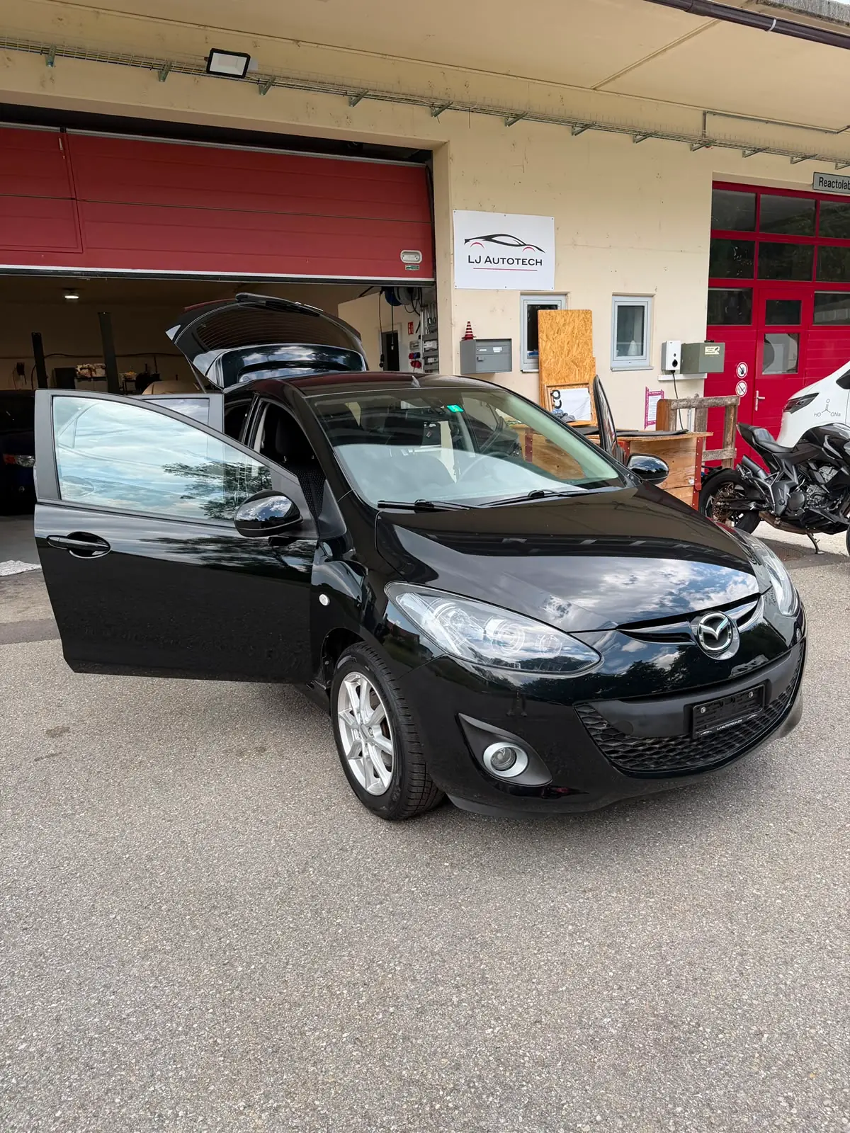 Mazda 2 2011 occasion Servion — 2