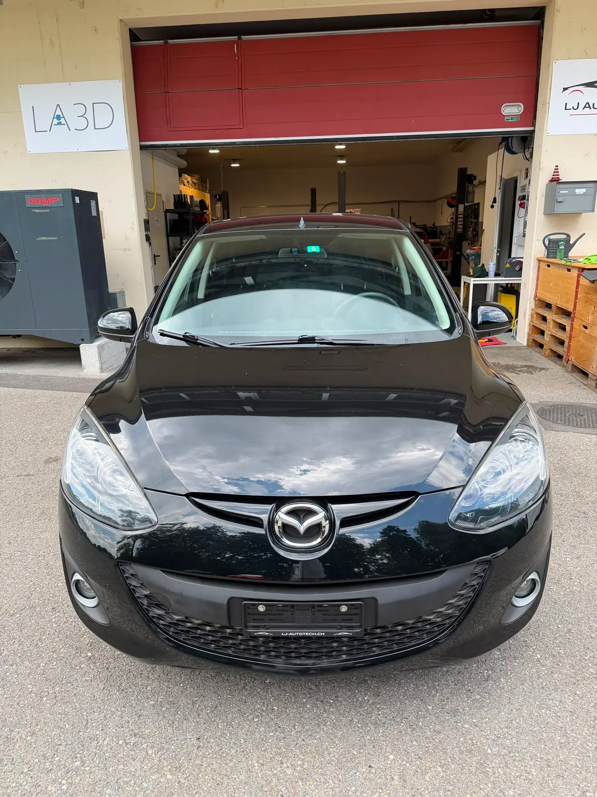 Mazda 2 1.5 MZR Sport 2011 — Citadine fiable, 73 500 km, entretien suivi — Außenansicht