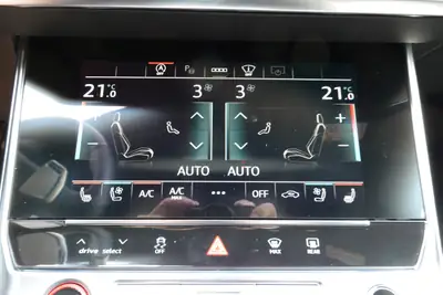 Audi RS6 Avant 4.0 TFSI V8 Performance — 630 ch, barely run-in, prestige et puissance — Miniature 17