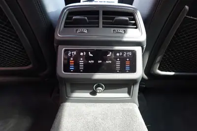 Audi RS6 Avant 4.0 TFSI V8 Performance — 630 ch, barely run-in, prestige et puissance — Miniature 21