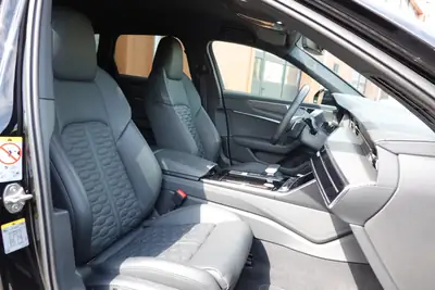 Audi RS6 Avant 4.0 TFSI V8 Performance — 630 ch, barely run-in, prestige et puissance — Miniature 24