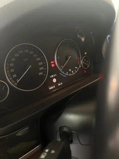 BMW 535d Touring — Break diesel performant, sans accident, équipement complet — Innenraum