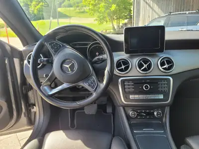 Mercedes-Benz CLA 220 d — Break dynamique, diesel efficace, 183'000 km — Detail